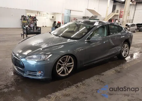2013 Tesla Model S из США, поврежденный, VIN 5YJSA1DN6DFP03403